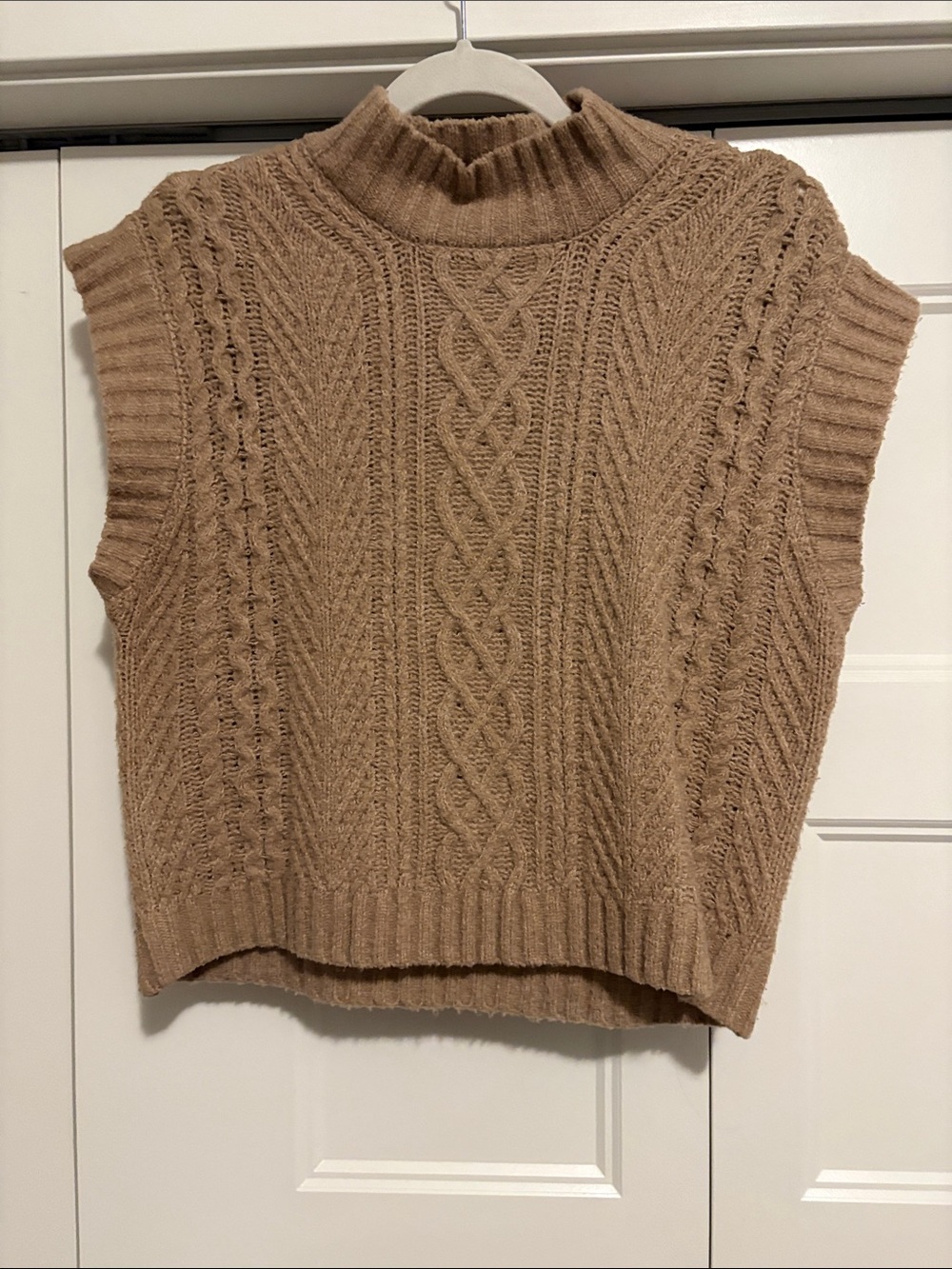 Olive & Oak Cable Knit Sleeveless Turtleneck Vest - Camel